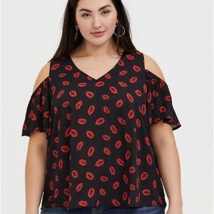 Torrid Georgette Flutter Sleeve Cold Shoulder Blouse Size 2